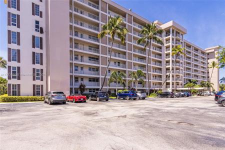 2671 S Course Dr 506, Pompano Beach, Florida 33069, USA