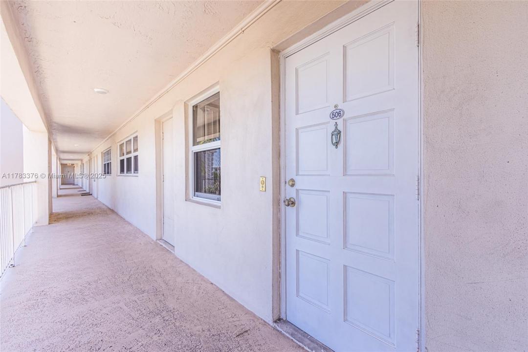 2671 S Course Dr 506, Pompano Beach, Florida 33069