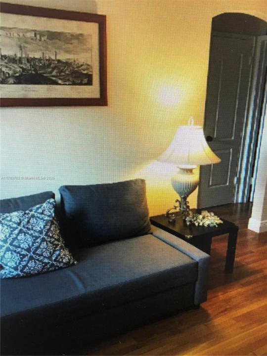 30 Almeria Ave 6, Coral Gables, Florida 33134, USA