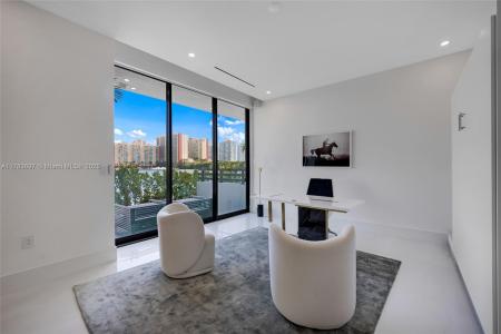 4016 NE 167th st 4016, North Miami Beach, Florida 33160, USA