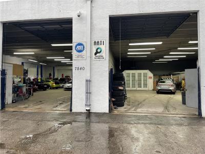 7840 NW 56th St, Doral, Florida 33166, USA
