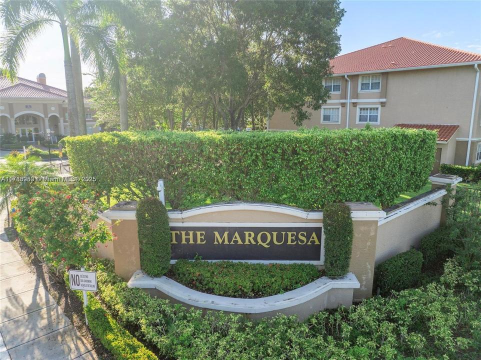 11631 SW 2nd St 20101, Pembroke Pines, 佛罗里达州 33025, 美国