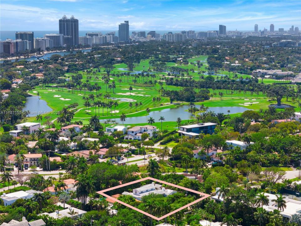 6371 N Bay Rd, Miami Beach, פלורידה 33141, ארצות הברית של אמריקה 