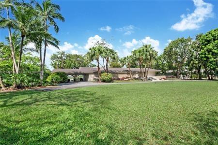 9000 School House Rd, Coral Gables, Florida 33156, USA