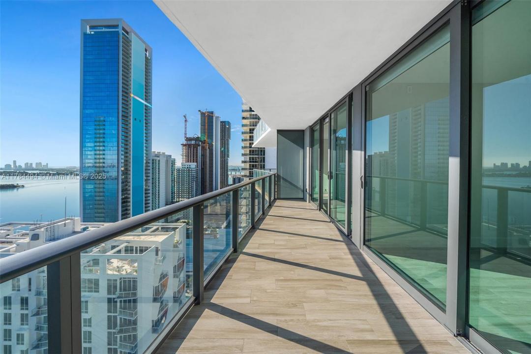 460 NE 28th St 2707, Miami, Florida 33137, Stati Uniti