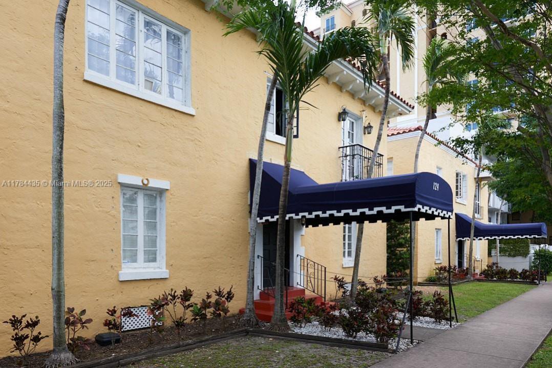 124 Mendoza Ave 3, Coral Gables, Florida 33134, USA