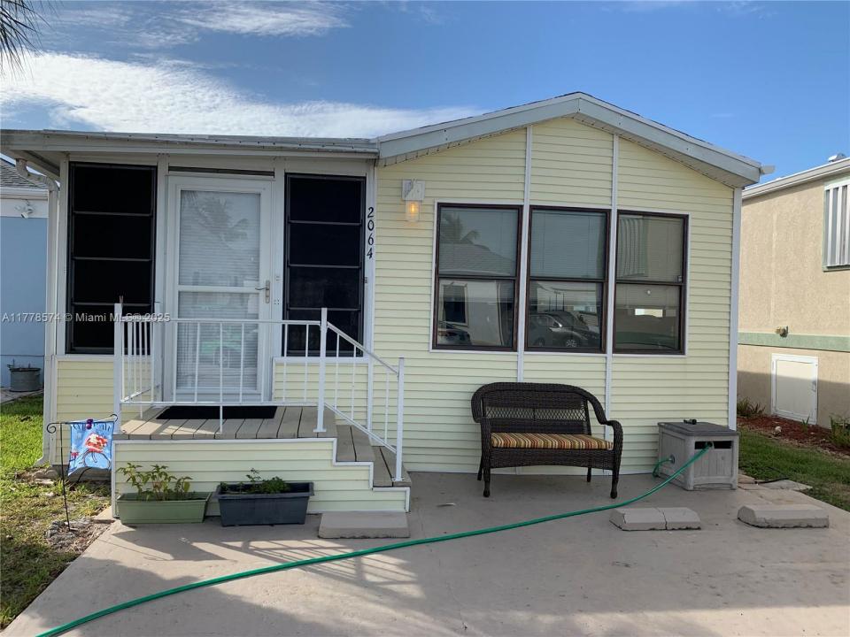 2064 Nettles Blvd, Jensen Beach, פלורידה 34957, ארצות הברית של אמריקה 