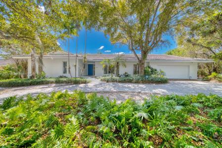 620 Conde Ave, Coral Gables, Florida 33156, USA
