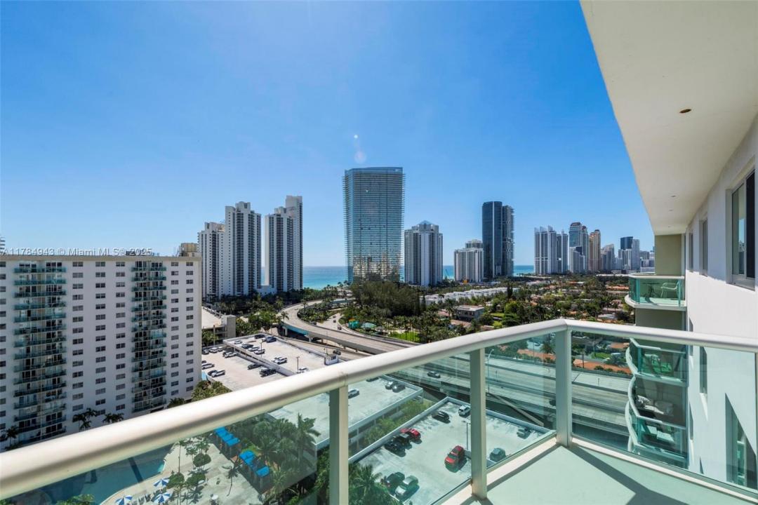 19380 Collins Ave PH-6, Sunny Isles Beach, Floryda 33160, USA