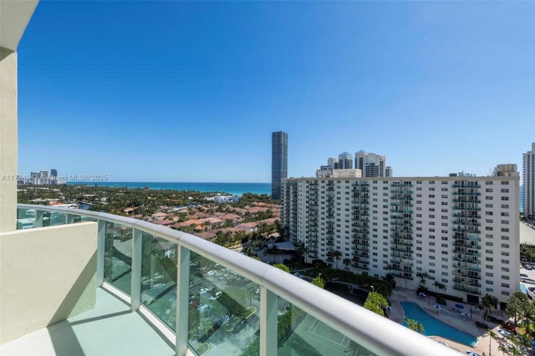 19380 Collins Ave PH-6, Sunny Isles Beach, Floryda 33160, USA