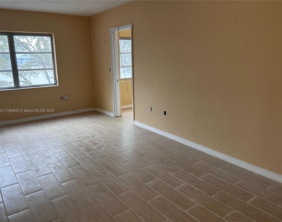 18900 NE 3rd Ct 520, Miami, Flórida 33179, Estados Unidos