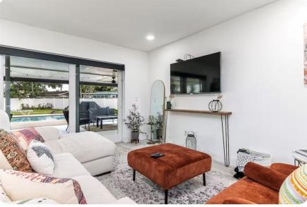 2648 NW 9th Ln, Wilton Manors, Florida 33311