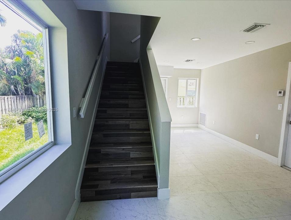 728 NW 2nd Ave, Fort Lauderdale, Florida 33311, Estados Unidos