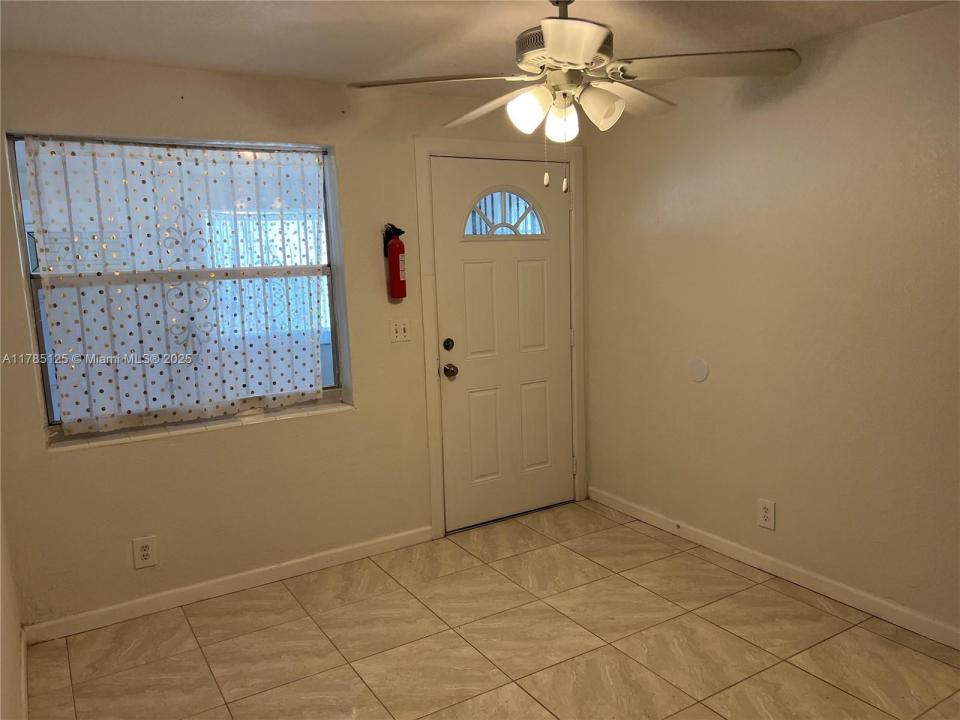 236 NW 9th Ave, South Bay, Florida 33493, Amerika Birleşik Devletleri