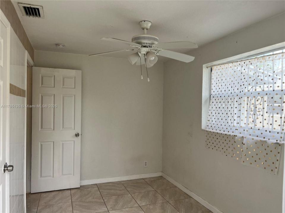 236 NW 9th Ave, South Bay, Florida 33493, Amerika Birleşik Devletleri