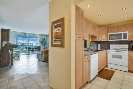 314 SE 10th St 403, Dania Beach, Florida 33004, USA