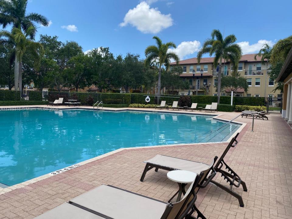 964 SW 147th Ave 2606, Pembroke Pines, Floride 33027, États-Unis