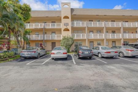 9370 Sunrise Lakes Blvd 105, Sunrise, Florida 33322, USA