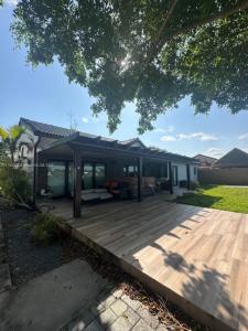 19430 NW 87th Pl, Hialeah, Florida 33018, USA