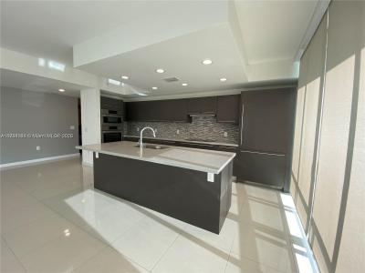 7751 NW 107 Ave 2-305, Doral, Florida 33178, USA