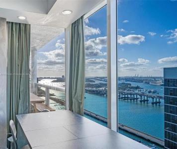 1717 N Bayshore Dr A-3545, Miami, Florida 33132, USA