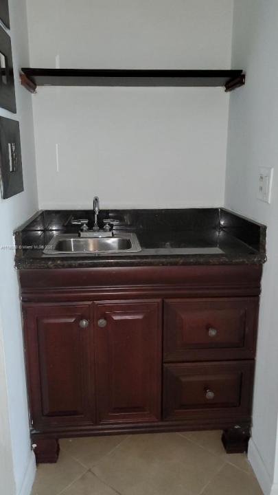 307 Lakeview Dr 102, Weston, Florida 33326, Stati Uniti