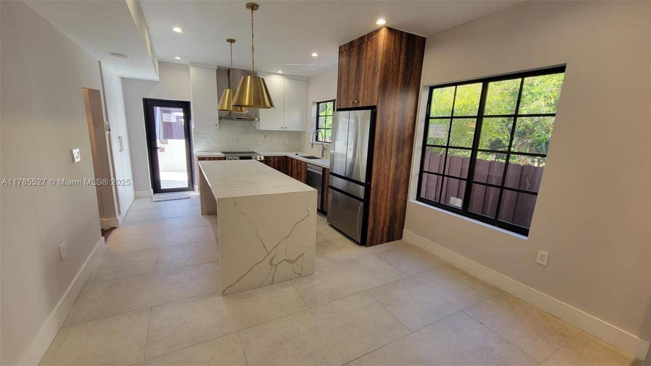 1746 SW 12th St 1746, Miami, Florida 33135