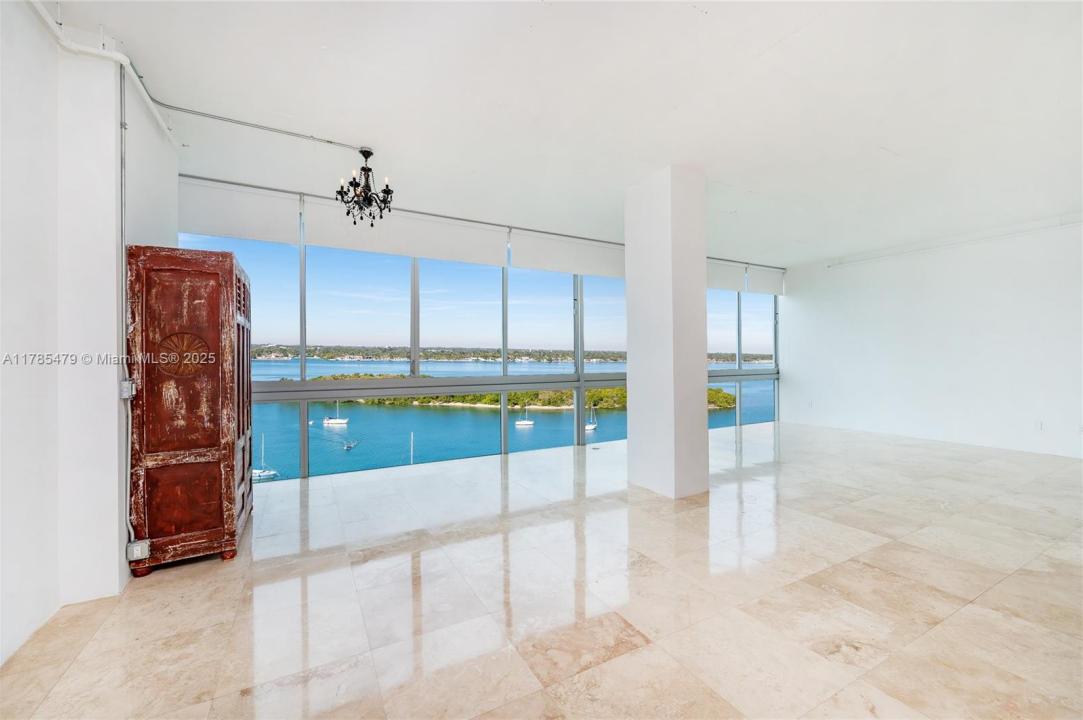 7934 West Dr 1101, North Bay Village, Flórida 33141, Estados Unidos