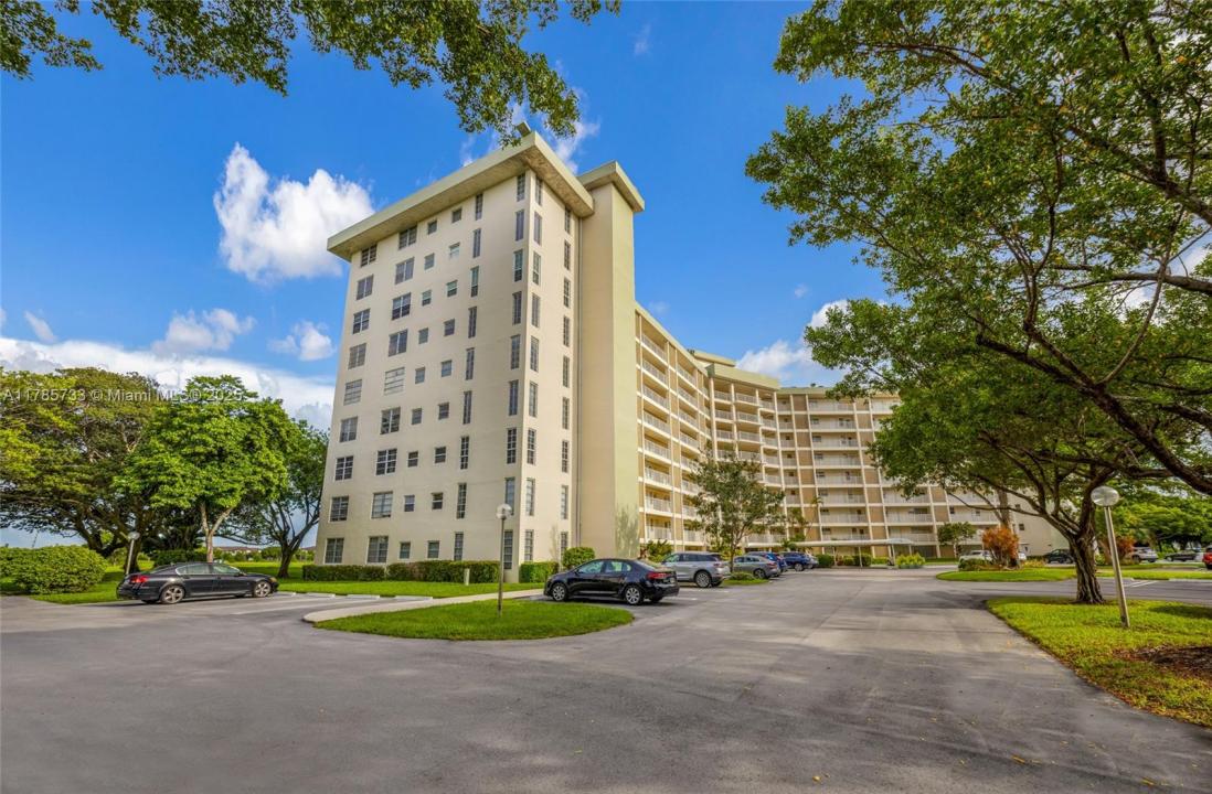 Pompano Beach, Florida 33069, USA