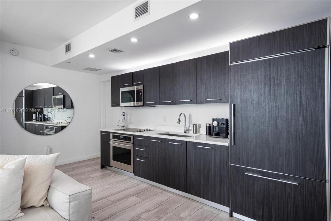 45 SW 9th St 1508, Miami, Florida 33130, Estados Unidos