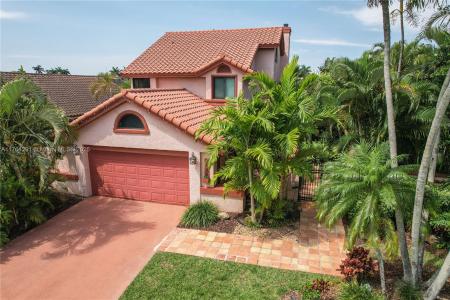 3851 NW 7th Pl, Deerfield Beach, Florida 33442, USA