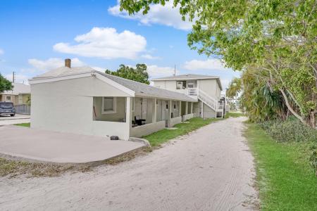 637 - 647 N 2nd N Street, Fort Pierce, Florida 34950, USA
