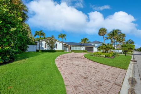 206 Colony Road, Jupiter Inlet Colony, Florida 33469