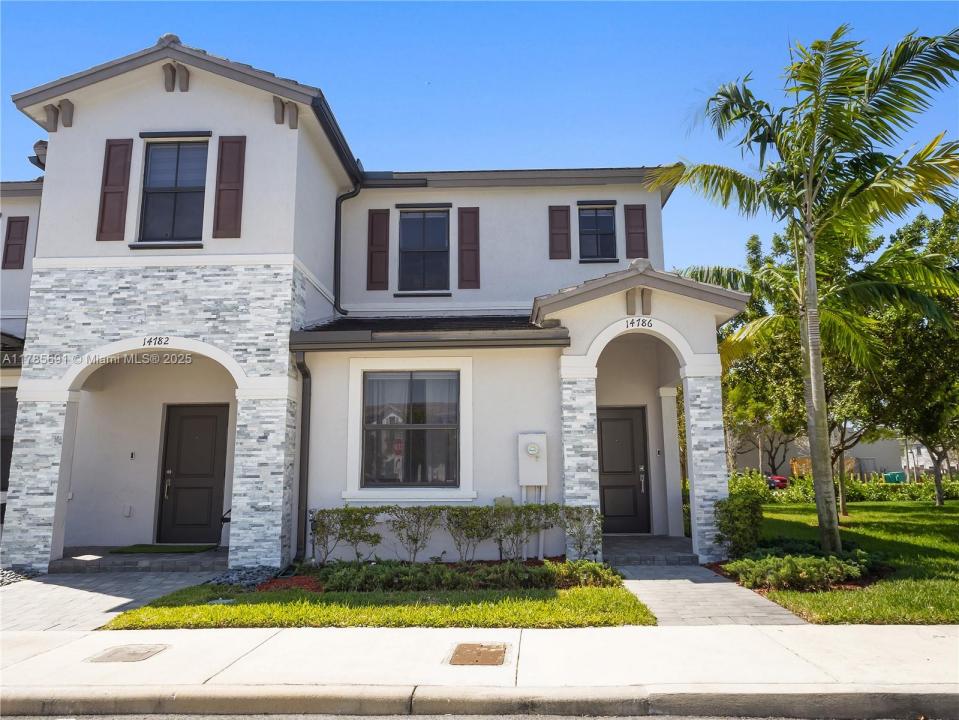 14786 SW 181st Ter, Miami, Florida 33187, USA