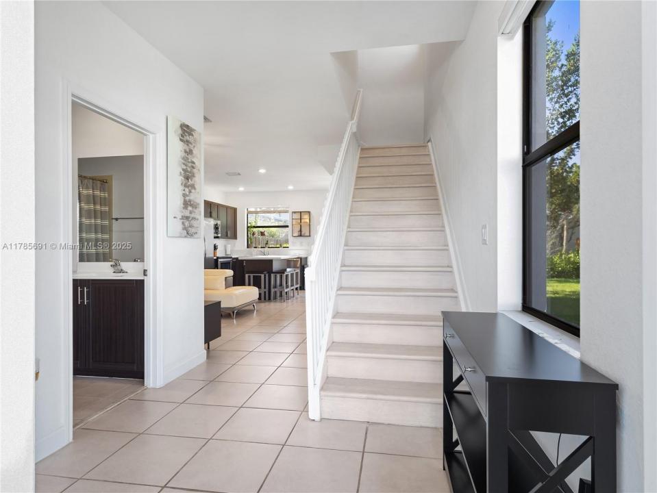 14786 SW 181st Ter, Miami, Florida 33187, USA