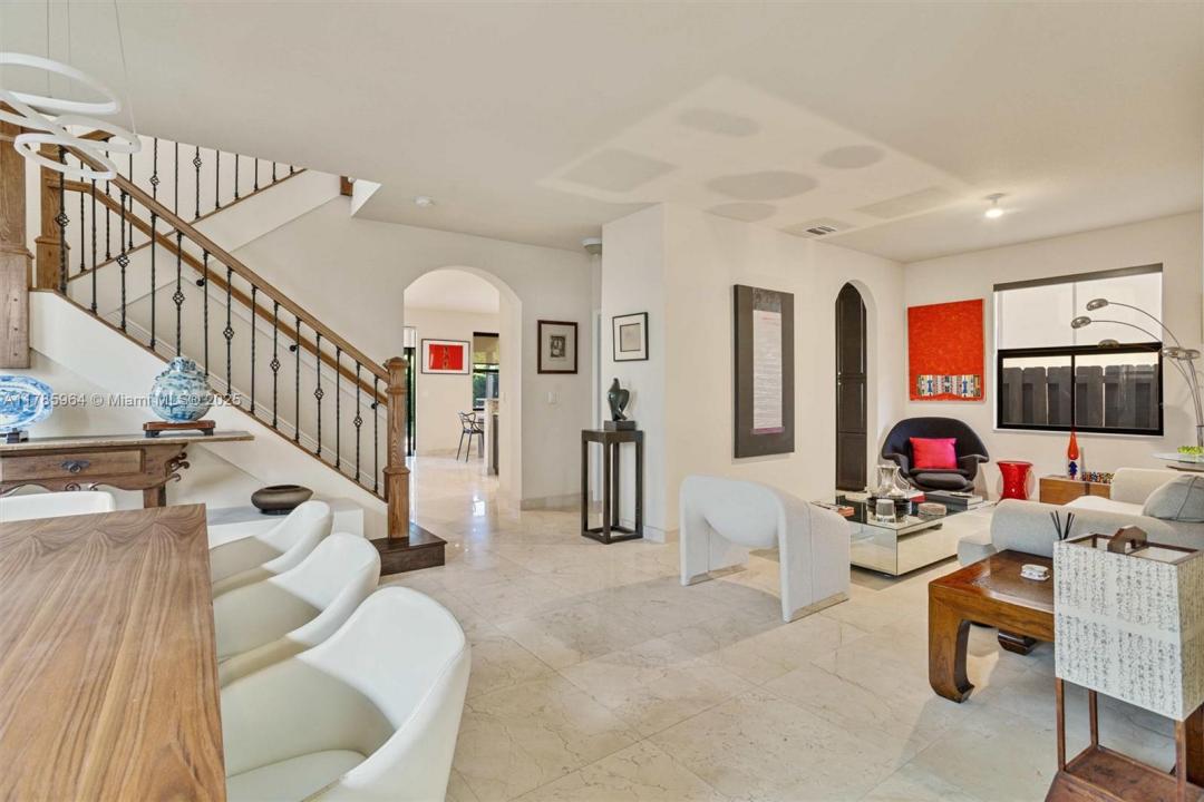 10075 NW 86th Ter, Doral, Florida 33178, USA