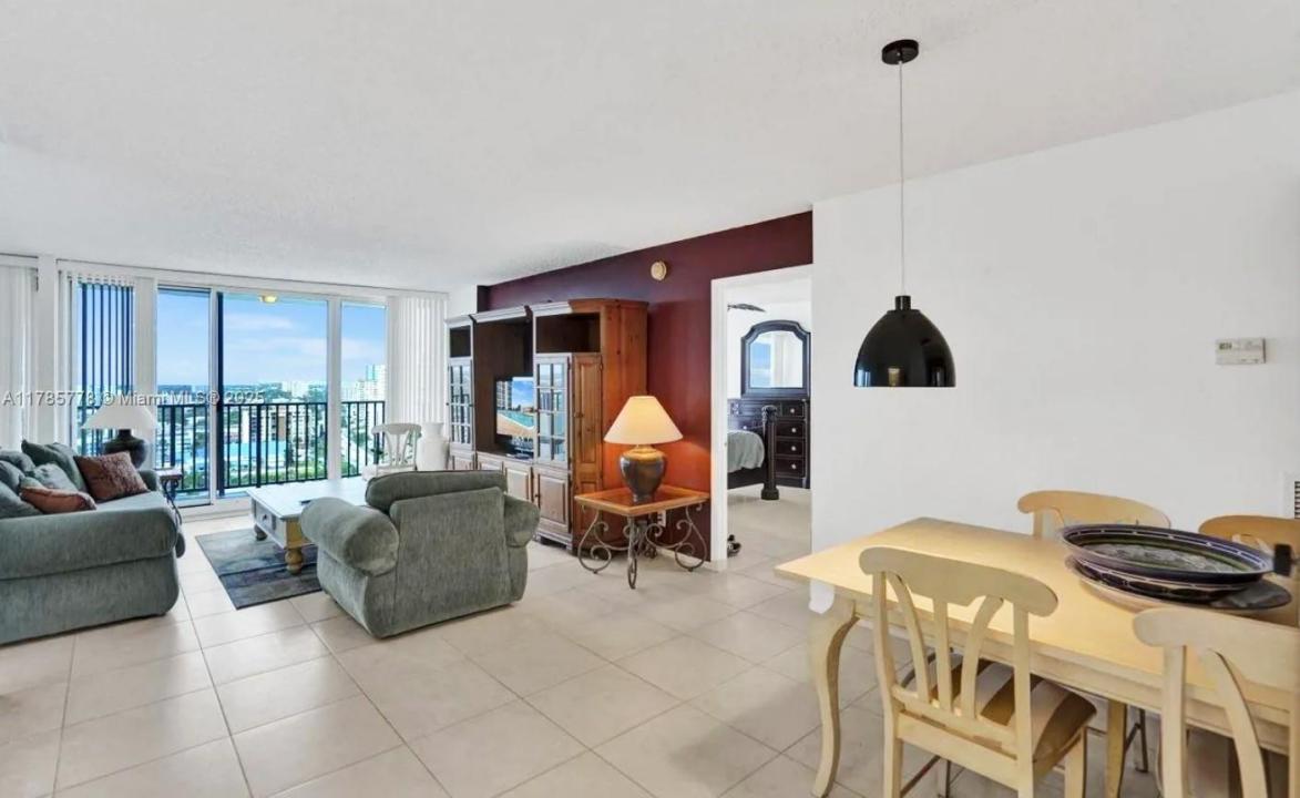 531 N Ocean Blvd 1909, Pompano Beach, Florida 33062