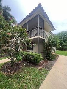 440 Lakeview Dr 104, Weston, Florida 33326, USA
