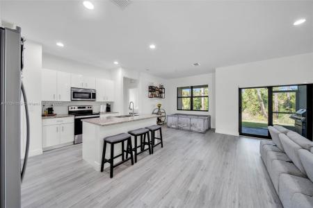 1158 E Benbow Cir, La Belle, Florida 33935, USA