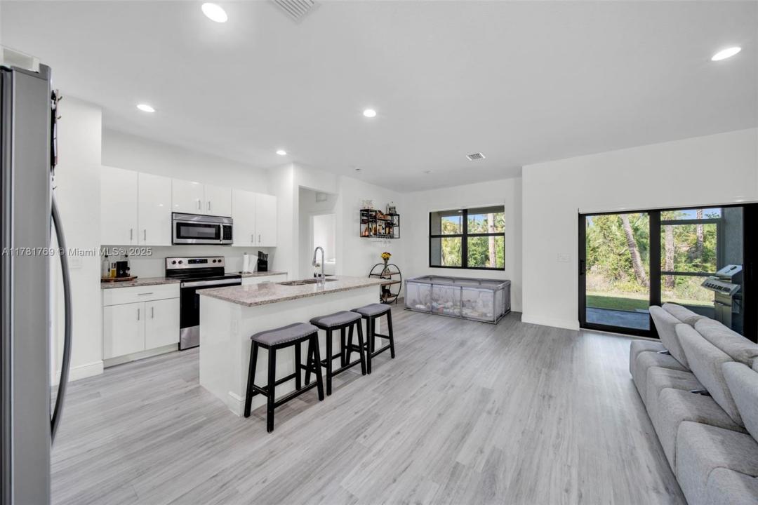 1158 E Benbow Cir, La Belle, Florida 33935, Estados Unidos