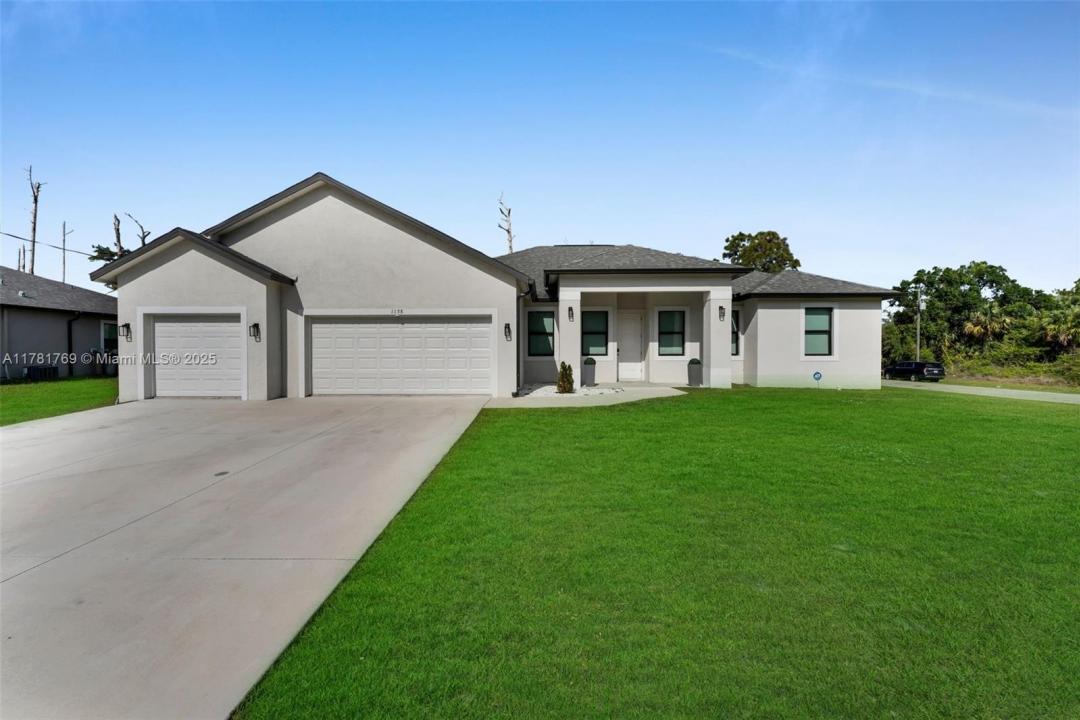 1158 E Benbow Cir, La Belle, Florida 33935, Estados Unidos