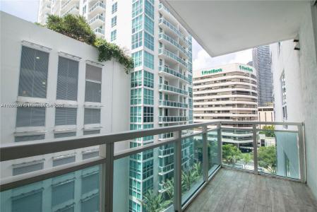 950 Brickell Bay 703, Miami, Florida 33131, USA
