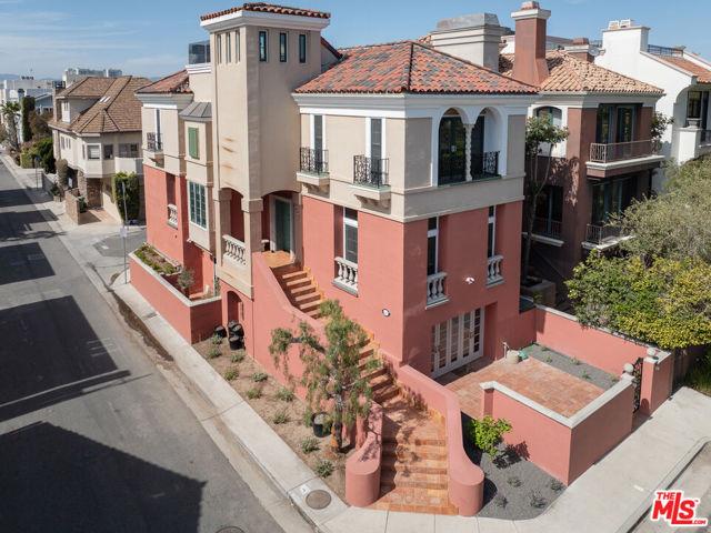 Roma Court, Marina Del Rey, California 90292