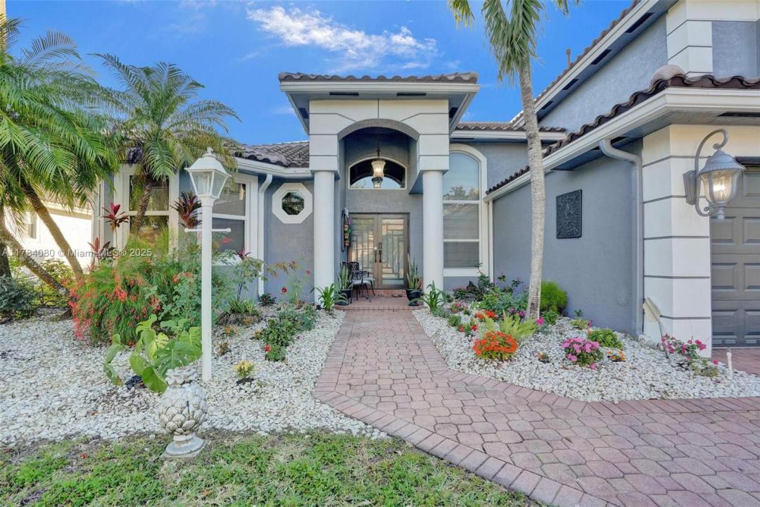 1322 NW 139th Ave, Pembroke Pines, Florida 33028