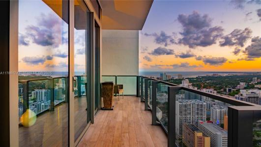 88 SW 7th St 4106, Miami, Florida 33130, USA