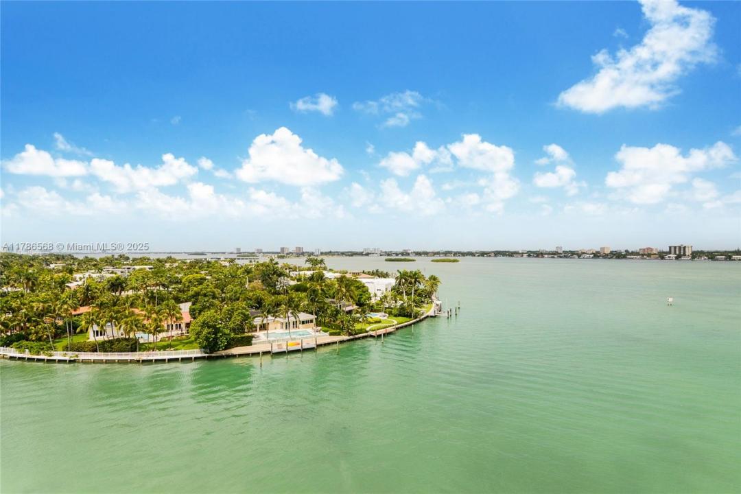 10300 W Bay Harbor Dr 9D, Bay Harbor Islands, Флорида 33154, Соединенные Штаты
