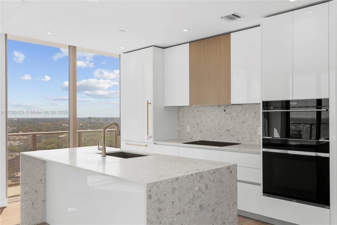 2678 Tigertail Ave 1707, Miami, Florida 33133, HOA KỲ