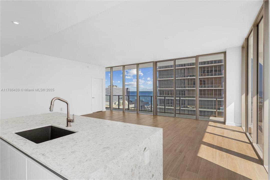 2678 Tigertail Ave 1707, Miami, Florida 33133, HOA KỲ