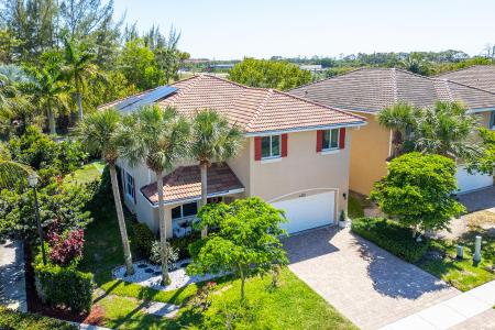 4725 Foxtail Palm Court, Greenacres, Florida 33463