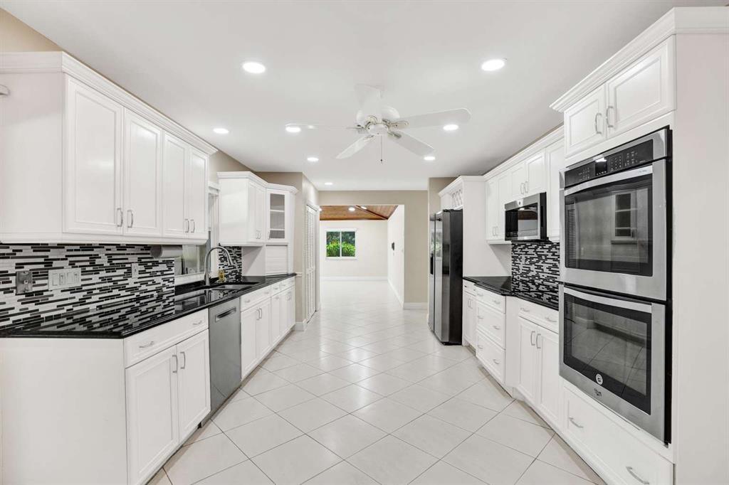 2527 Deer Creek Lakes Dr, Deerfield Beach, Florida 33442